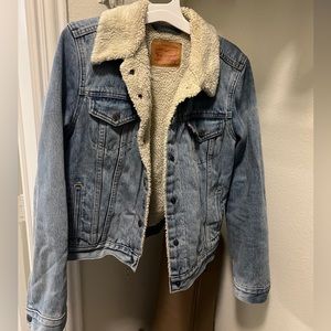 Levi’s trucker jacket